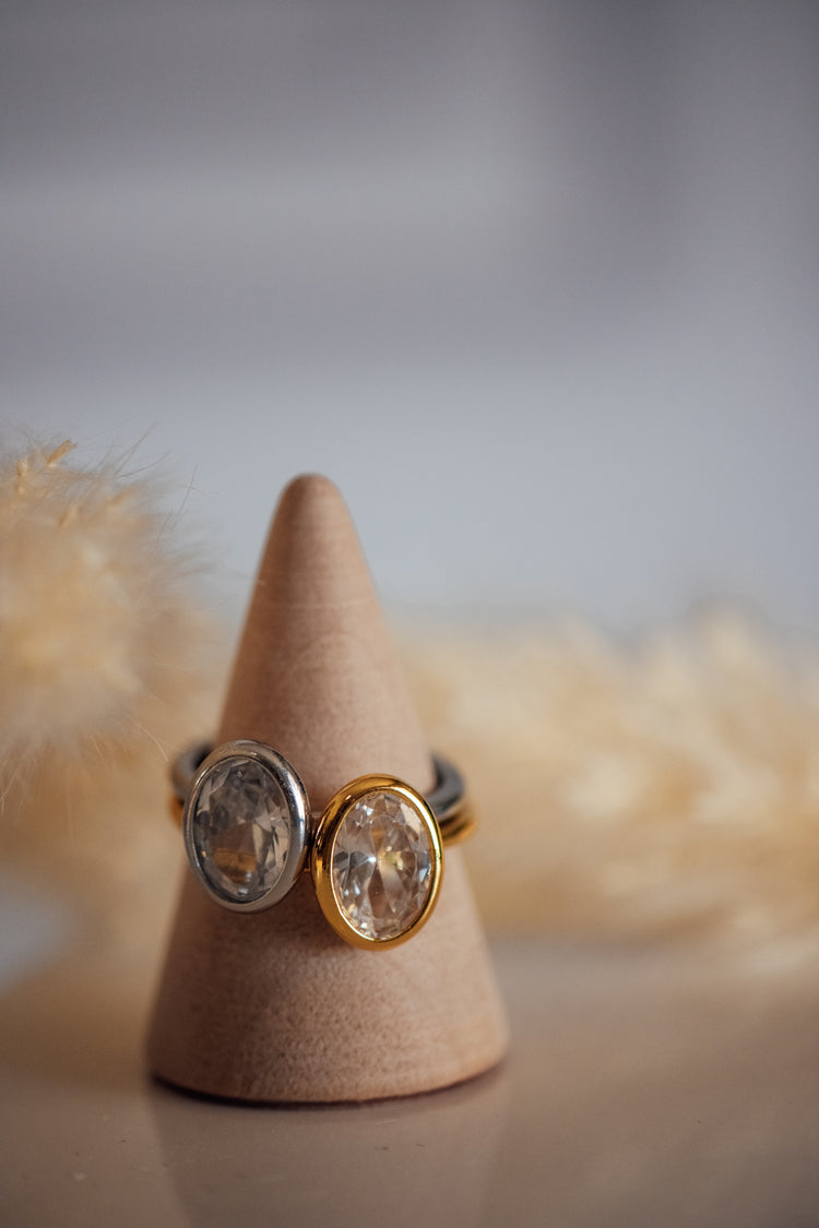 Zorya Oval Stone Dainty Ring - Stainless Steel Hypoallergenic