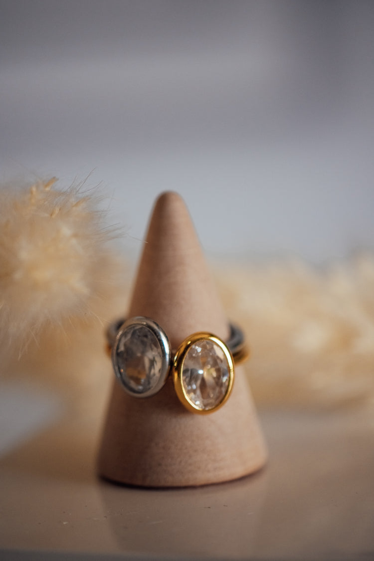 Zorya Oval Stone Dainty Ring - Stainless Steel Hypoallergenic