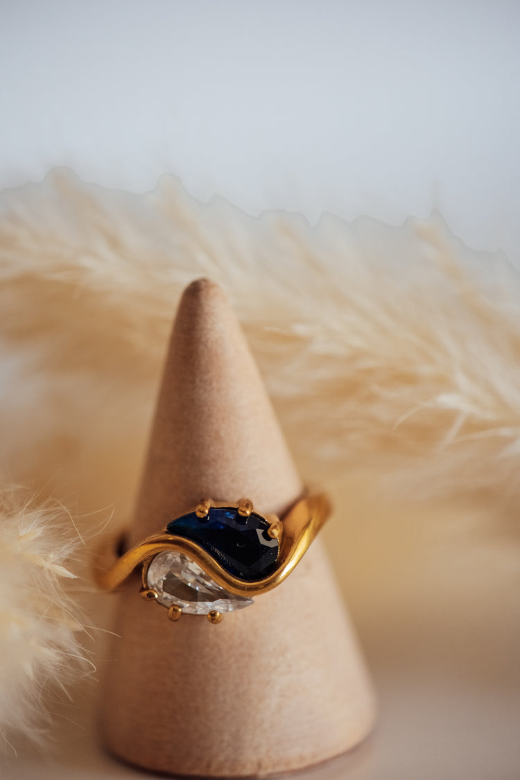 Mystral Dual Teardrop Stone - Hypoallergenic Ring Non Tarnish