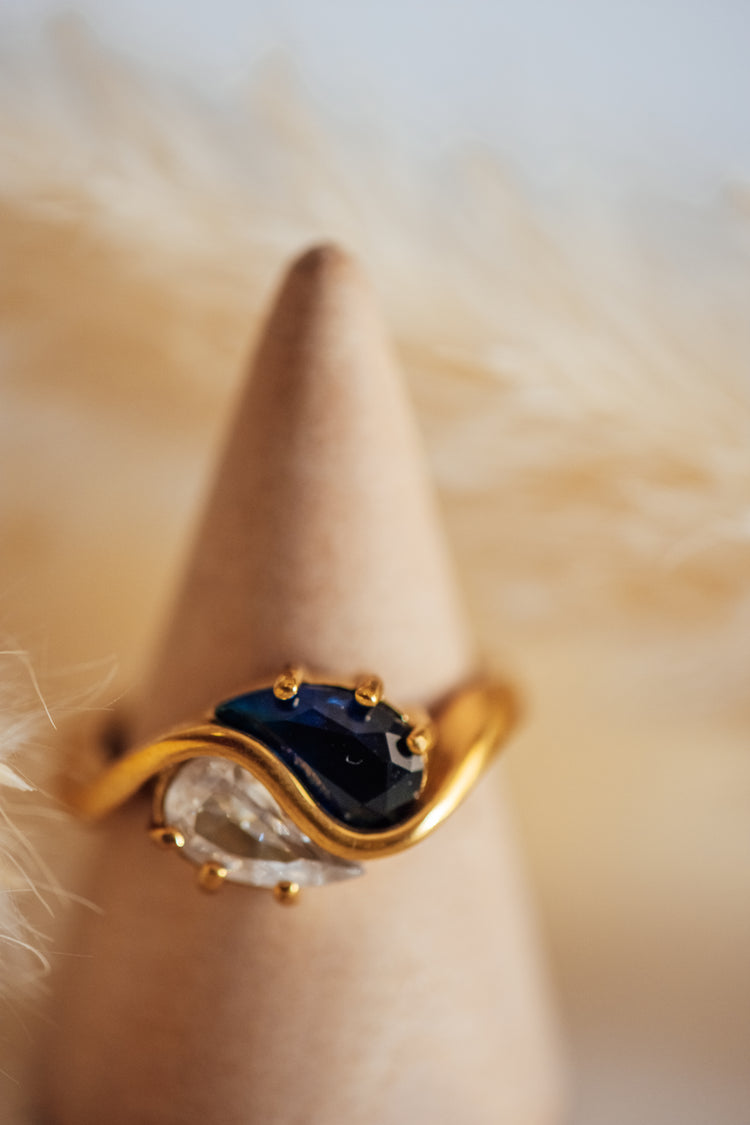Mystral Dual Teardrop Stone - Hypoallergenic Ring Non Tarnish