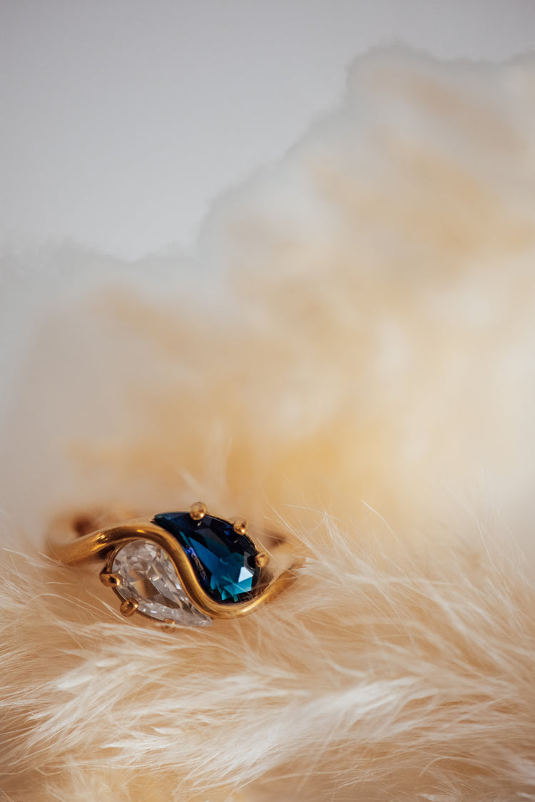 Mystral Dual Teardrop Stone - Hypoallergenic Ring Non Tarnish