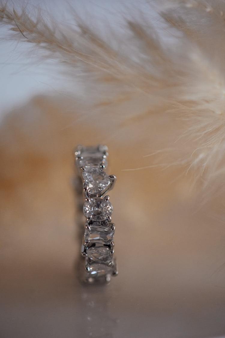 Amel Multi-Stone Infinity Ring