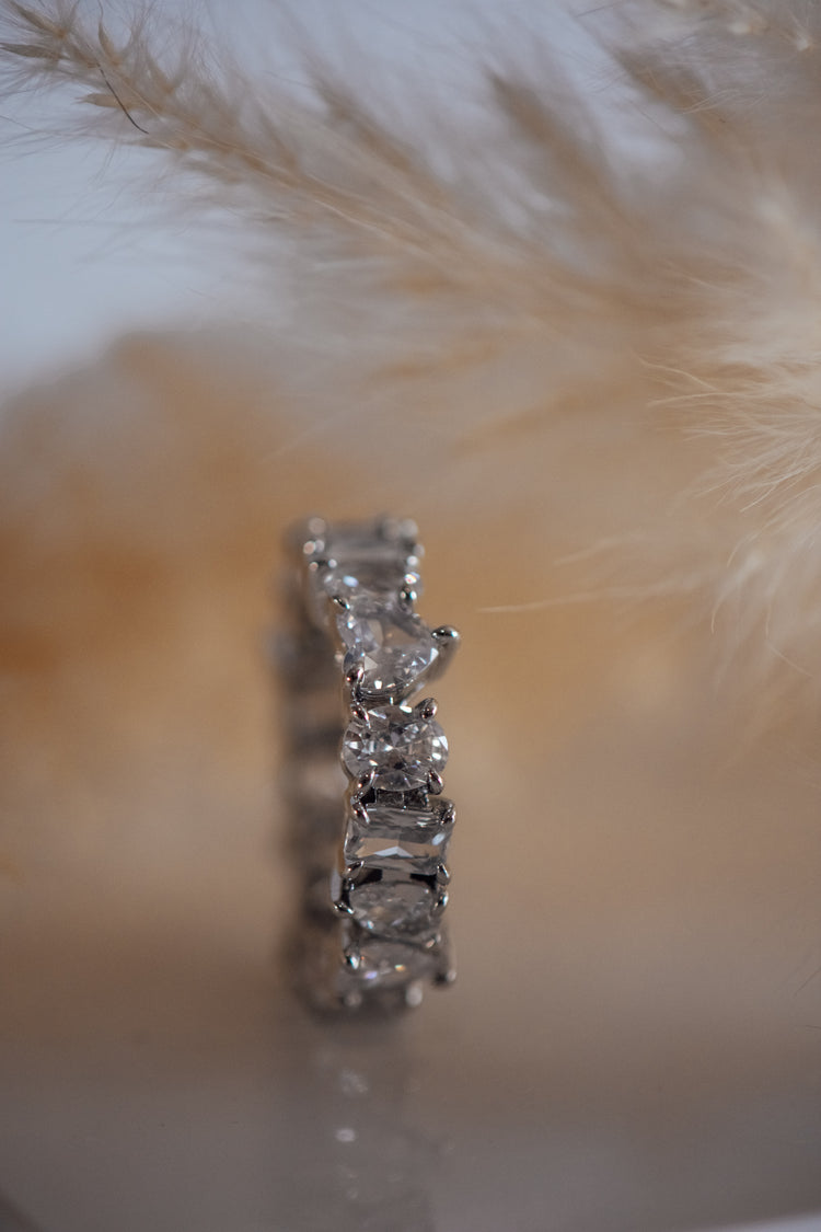 Amel Multi-Stone Infinity Ring