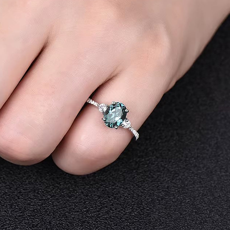 Solen Oval Blue Zirconia Stone Silver Ring
