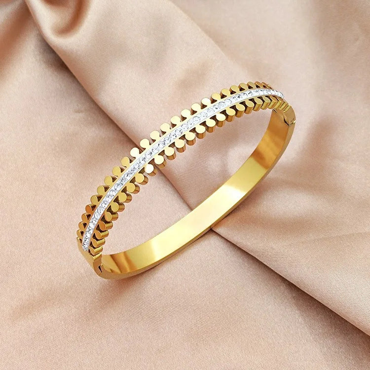 Serine Gold Bangle - Non-Tarnish Stainless Steel Jewelry