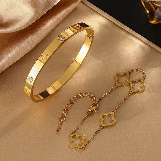 Cindi 2PC Clover Bangle & Bracelet Set in Gold
