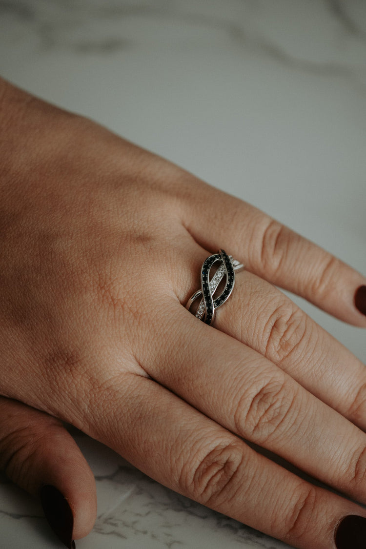 Leila Infinity Black Gems Sterling Silver Band