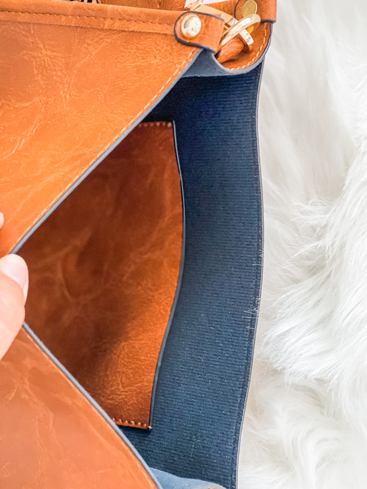 Leia - PU Vegan Leather Sling Crossbody Purse
