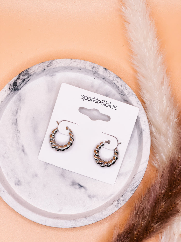 Alcina Coiled Huggie Earring