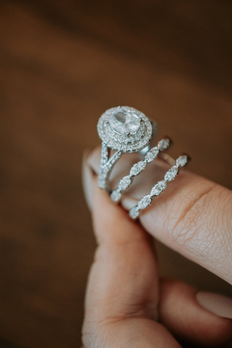 Adalind Oval Sterling Silver Ring Set