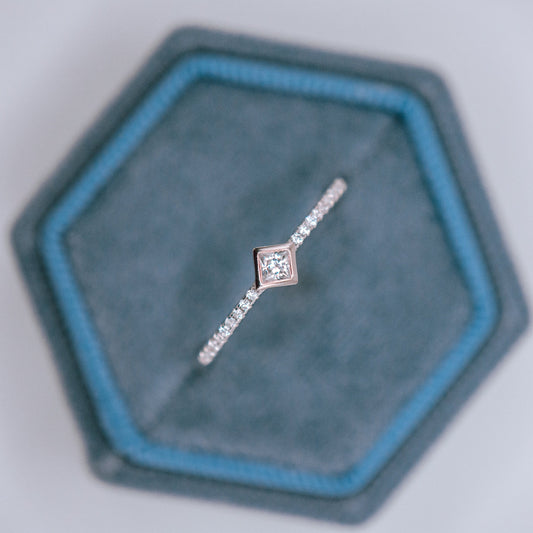 The Gia Ring