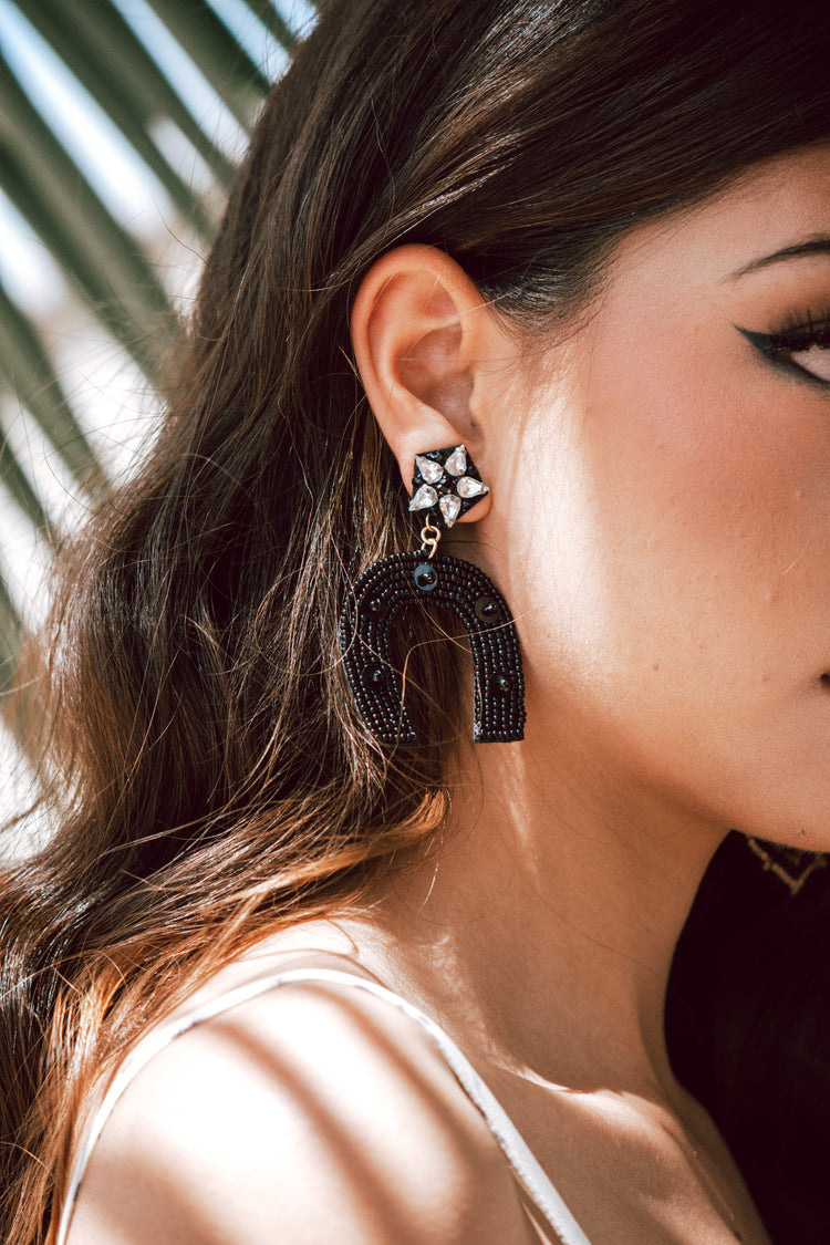 Buggy Beaded Horse Shoe Earring in Black
