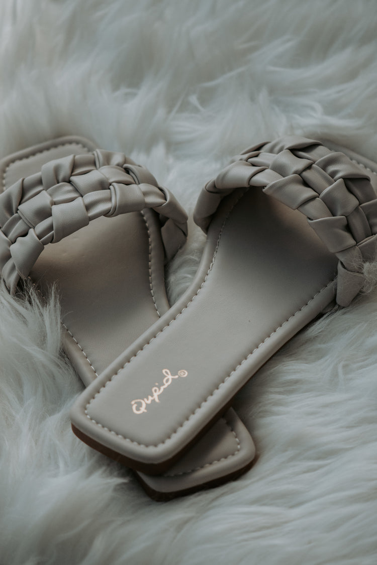 Lizzie One Band Braided Slides