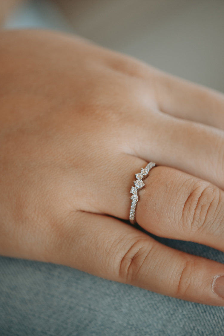 Durham Dainty Stones Sterling Band Silver Ring