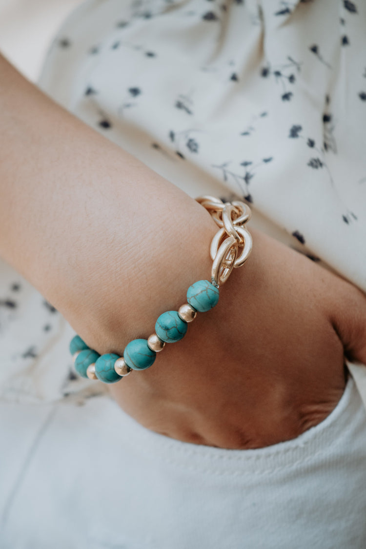 Semiprecious Blue Turquoise Gold Links Stretch Bracelet