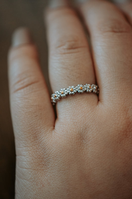 Daisy Ring Sterling Silver Floral Band