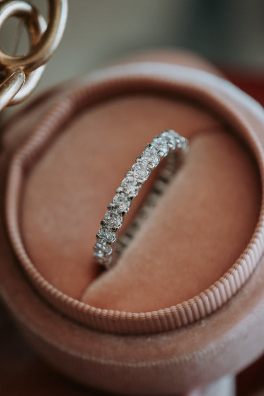 Kisses Round Stones Sterling Silver Ring Band
