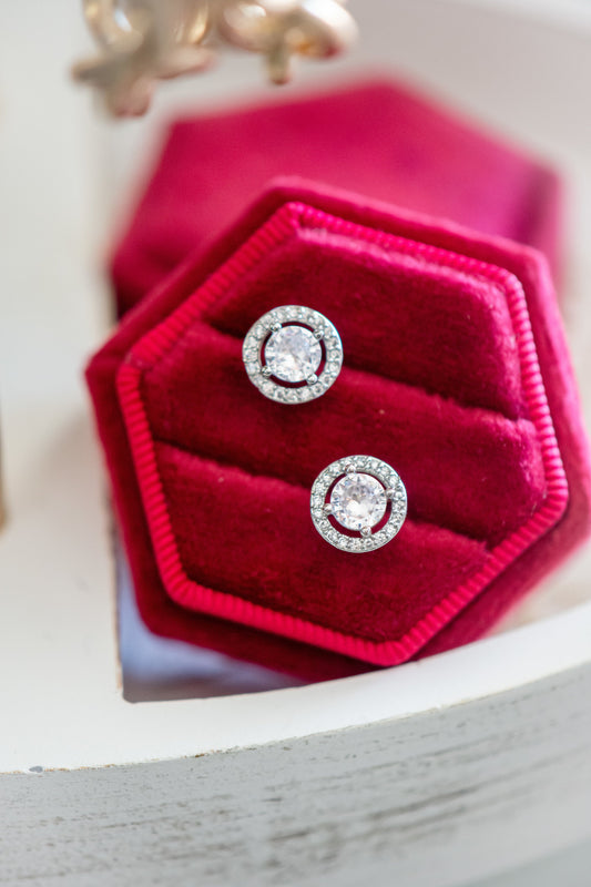 Yuki Hollow Round Dainty Stud Earrings