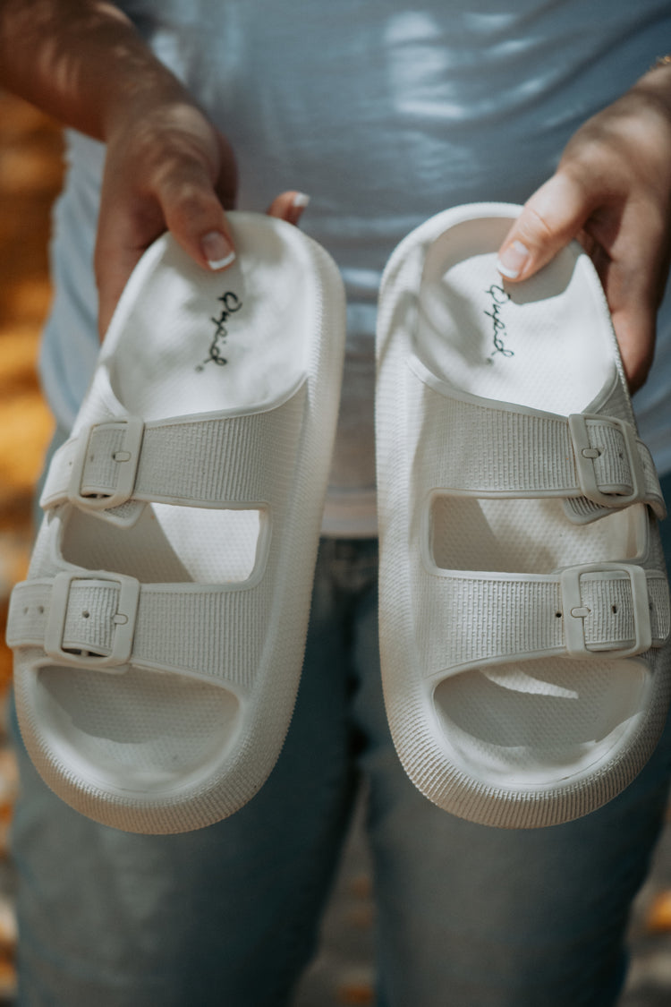 Ada Cloud Eva Slides in Cream