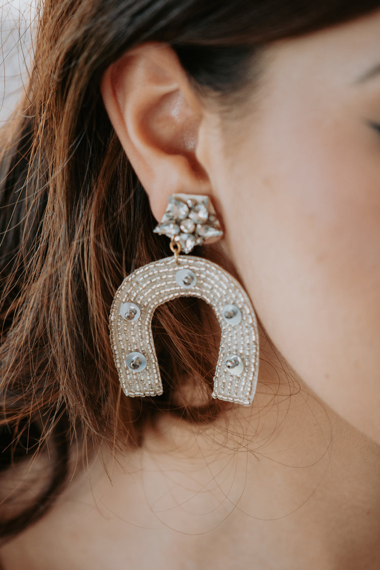 Buggy Beaded Horse Shoe Earring in Ivory